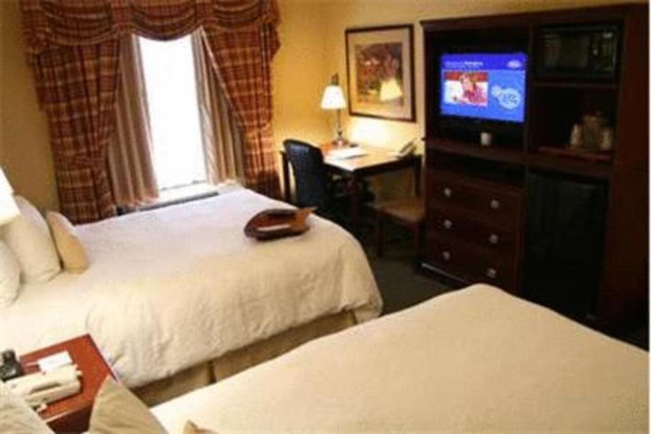 Hampton Inn & Suites Стилуотер Экстерьер фото