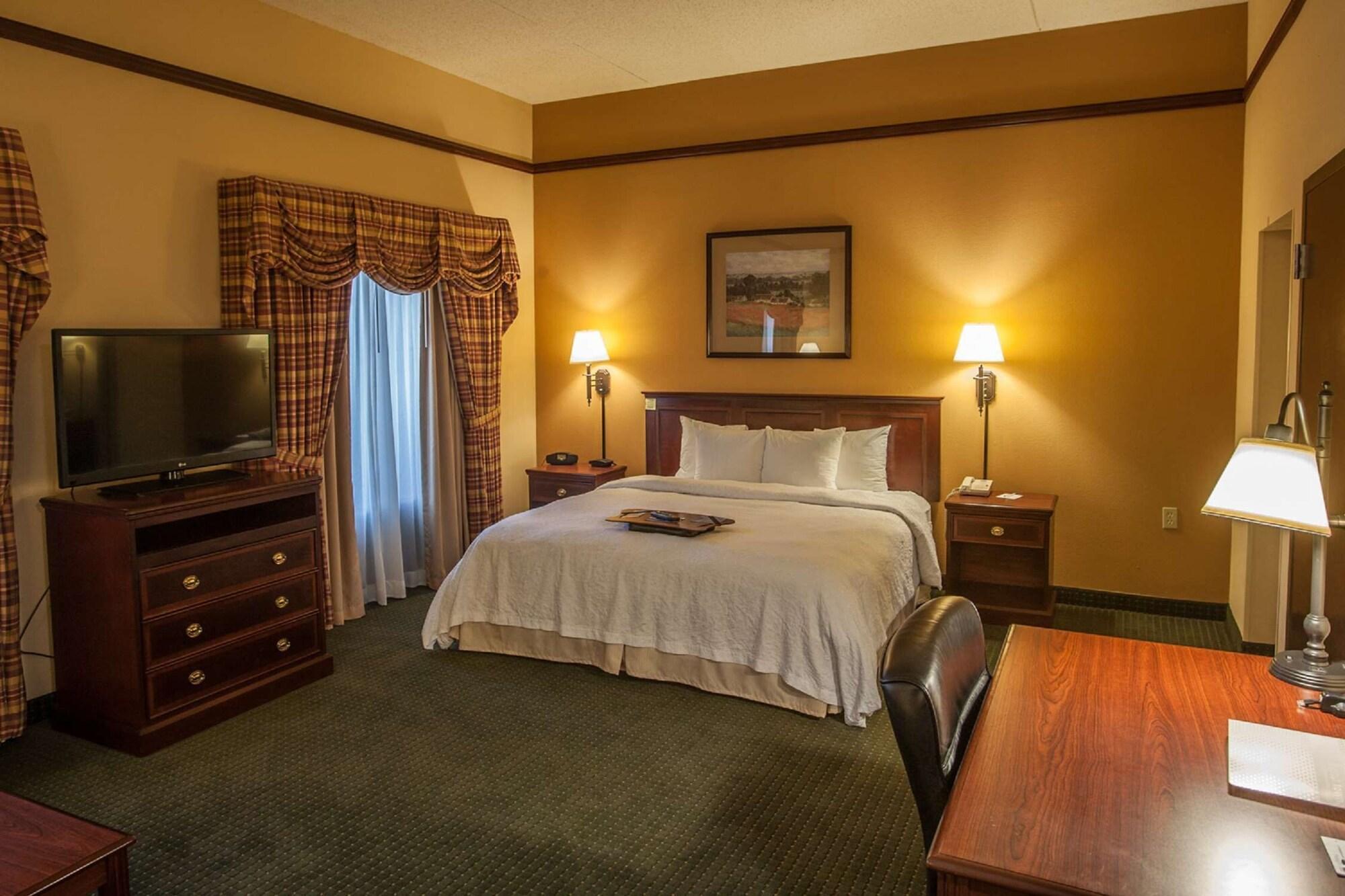Hampton Inn & Suites Стилуотер Экстерьер фото