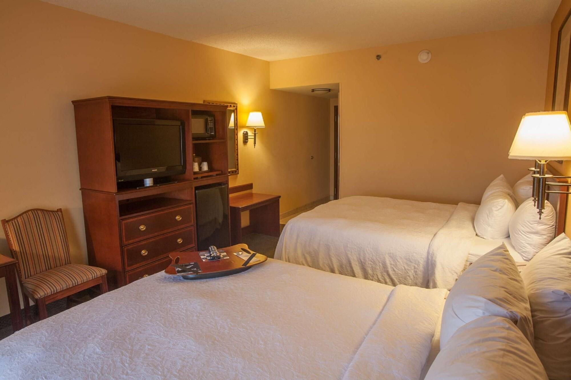 Hampton Inn & Suites Стилуотер Экстерьер фото